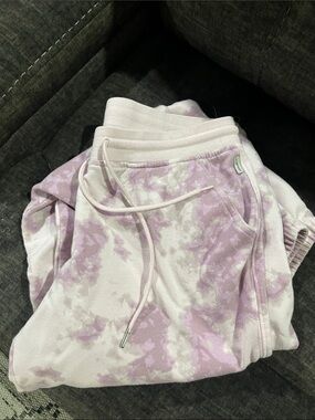 Tie-Dye Lavender & White Jogger Sweatpants. Eddie Bauer joggers. Great condition